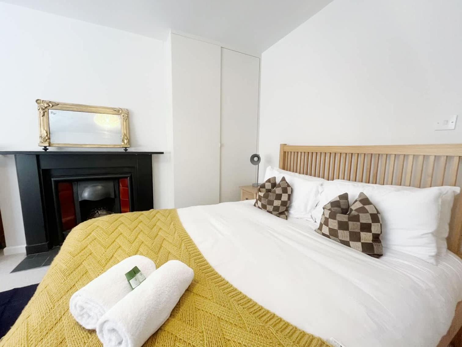 Unique & Homely Suite With Own Access 브리스틀 외부 사진